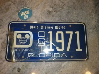 Rare Walt Disney World Opening Oct 1971 Blue License Plate & Numbered Pin