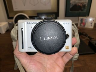 Panasonic Lumix Dmc - Gf1 White Rare W 20 & 14 - 42 Lens