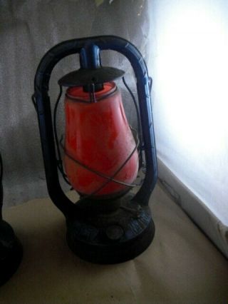 Antique Dietz Monarch Lantern Barn Rr York Usa Off Red Color Glass Globe
