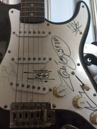 Five Finger Death Punch Signed Autographed " Electric Guitar " Year 2011 Rare