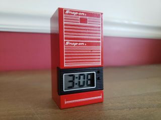 Rare Snap - On Tools Toolbox Clock -