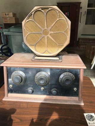 Antique " S " Brand Neutrodyne Tube Radio With Pausin Loudspeaker