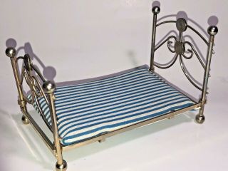 Vtg Brass Twin Size Bed Dollhouse Furniture - Made In Taiwan By Price Products