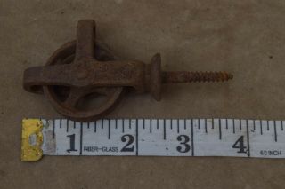 Antique 2 1/2 " Screw Pulley Spoke Wheel Rustic Cast Iron Old Barn Hardware 2
