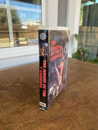 The House Of The 7 Corpses Rare World Video Clamshell Horror VHS 2