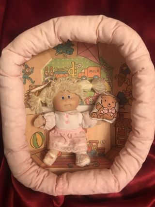 Vintage Cabbage Patch Pin Ups 1983 Wall Mountable.  Doll Toy