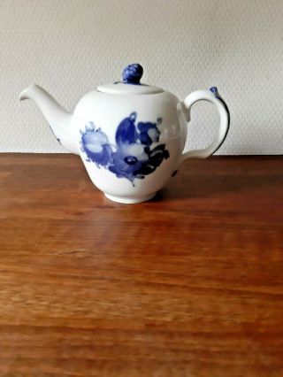 Rare & Old Small Teapot Blue Flower Braided 1923 - 28 Royal Copenhagen 10 - 8121