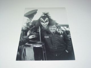 Kiss 8x12 Photo Gene Simmons Candid Rare Alive Album Tour Cobo Jan 1976 9