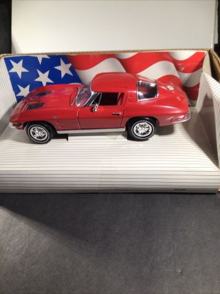 Ertl American Muscle 1:18 Scale 1963 Corvette Sting Ray Collector 
