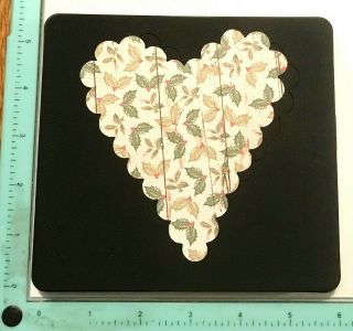 Sizzix Scallop Heart Bigz Die 655919 - Pre - Owned / Rare