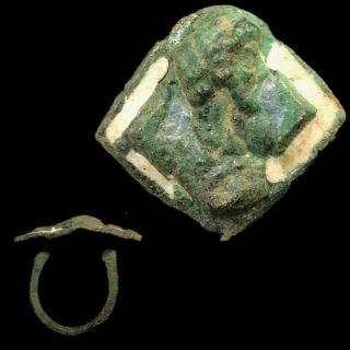 Ancient Roman Bronze Coloured Enamelled Bust Finger Ring - 200 - 400 Ad (7)