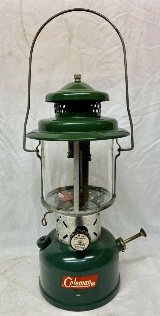 Vintage Coleman Model 220E Lantern Green 10/62 2