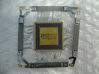 Vintage Intel M126027b Mq82380 - 20/b C Chip Rare For Collector