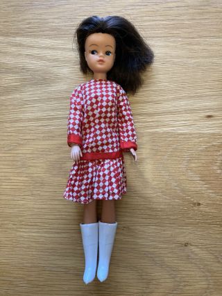Vintage Brunette Sindy Doll With Dress And White Boots