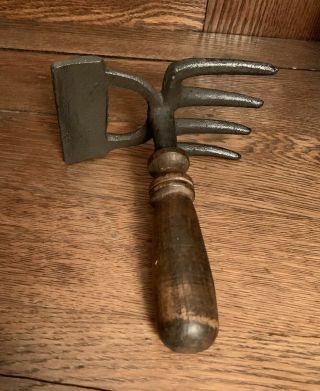 Vintage Garden Tool Hand Rake/hoe,  Cast Iron With Wooden Handle
