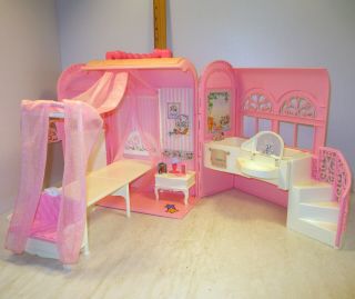 Vintage 1998 Mattel Barbie Bed & Bath Purse Pink Foldout Folding House Playhouse