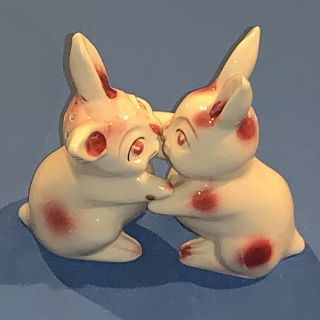 Vintage Kissing Bunny Rabbits Salt & Pepper Shakers Made In”occupied Japan” Rare