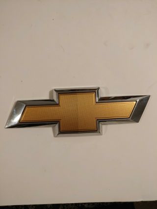 2015 - 18 Chevy Suburban Tahoe Emblem Rear Bow Tie Hatch Logo 22814069 Oem Gm Rare