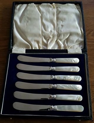 Antique Vintage Epns Mother Of Pearl Handles Butter Knives Case