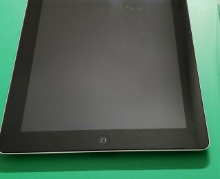 Apple iPad 2 - 16GB - Wi - Fi ONLY - 9.  7in - A1395 - GREAT COND.  RARE IOS 4.  3.  5 2