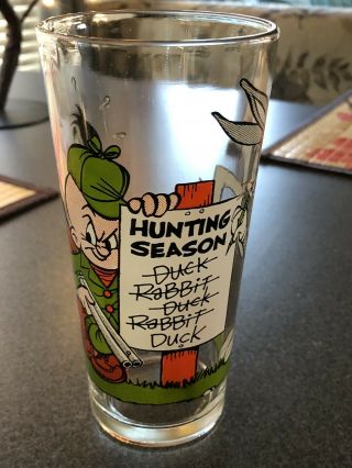 Rare Bugs Bunny,  Elmer Fudd,  Daffy Duck Hunting Sign Pepsi Glass 1976