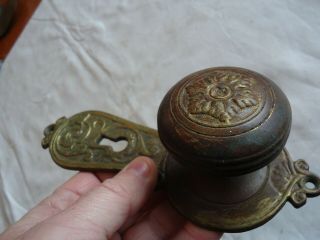 Antique Brass Bronze Door Knob / Keyhole / Back Plate all in one unit 3