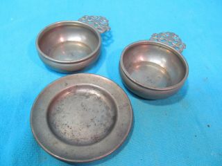 2 Antique American Pewter Porringers & 4 " Under Plate W.  I.  C.  Eagle Touch Mark