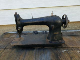 Antique Industrial Singer Sewing Machine Head Model 31 - 15 Parts Rare