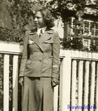 Port.  Photo: Rare Female Uniformed Wehrmacht Helferin Blitzmädel W/ Cuff Title