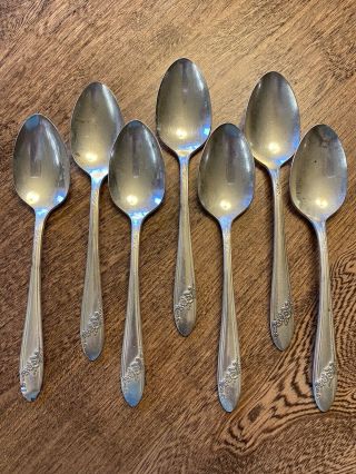 7 Vintage Spoons Tudor Plate Oneida Community Queen Bess Teaspoons Silverware