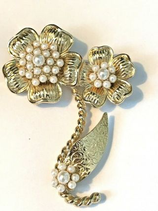 Vintage Signed Butler And Wilson Faux Pearl Flower Brooch Pin