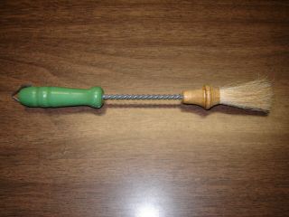 Vintage Antique Kitchen Basting Brush Green Wooden Handle Wire Shaft Collectable
