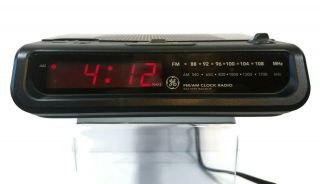Vintage Ge General Electric Digital Fm/am Alarm Clock Radio Model 7 - 4613a