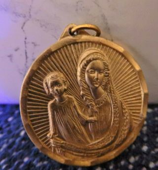 Blessed Virgin Mary W/child Antique Vintage Gold Tone Medal/pendant Italy
