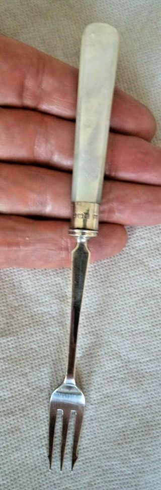 Fine Edwardian 1907 Solid Silver & Mother Of Pearl Pickle Fork