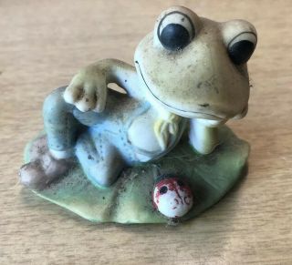 Homco Porcelain Miniature Frog In Overalls And Boots With Lady Bug Lilly Pad
