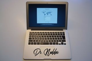Apple MacBook Air 13.  3 