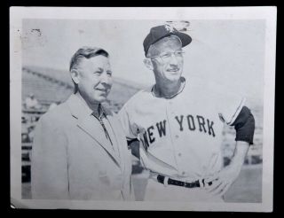 1957 Bill Rigney Ny Giants Baseball Knickerbocker Beer 7x9 Postcard - Rare