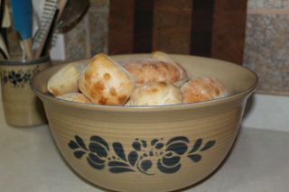 RARE Pfaltzgraff Folk Art Serving Bowl,  Dough bowl punch bowl,  8 qt,  USA,  blue 2