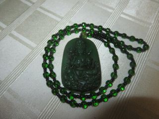 Vtg Chinese Green Nephrite Jade Jadite Buddha Necklace Beads 2.  5 " X1.  5 "
