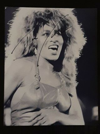 Tina Turner Music Legend Autographed Signed Glossy B&w 8x10 Photo Rare