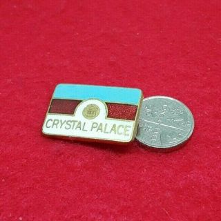 Rare Old 70s Crystal Palace Football Club Crest Pin Badge (b77)