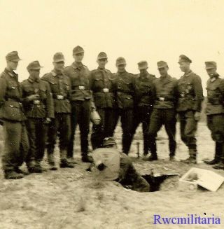 Rare Wehrmacht Troops Training W/ Panzerschrek Bazooka In Field; 1944