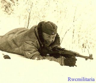 Rare Wehrmacht Soldier In Winter Camo Prone W/ Mp - 40 Sub - Mg 