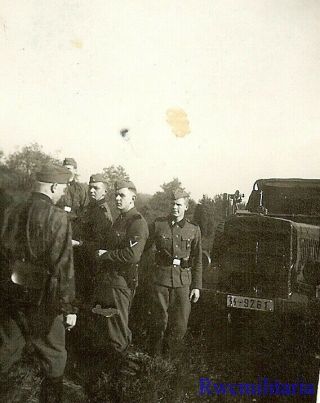 Rare Group German Elite Waffen Troops By Lkw Truck (// - 9761) In Field