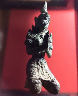 Antique Thai Guardian Angel Thepanom Figurine Girl Kneeling Statue Amulet Buddha
