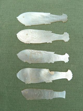 5 X Antique Mother Of Pearl Fish Gaming Counters C18th Century