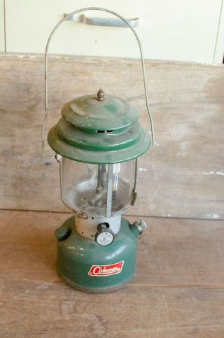 Vintage Coleman Lantern Double Mantle Model 220f Glass Globe