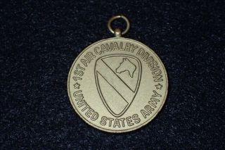 Vietnam War Us 1st Air Cavalry Division Medal " The First Team " & Rare