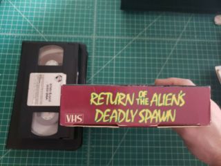 Return Of The Alien ' s Deadly Spawn VHS Big Box Rare Horror 4